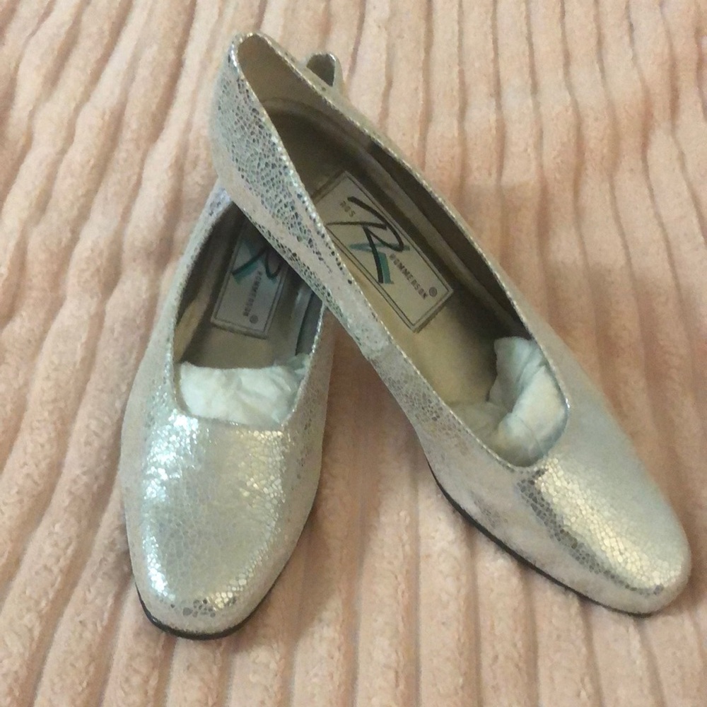 Silver Shimmer Flats with Rounded Toe